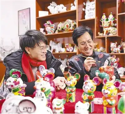 制泥塑鼠迎新春