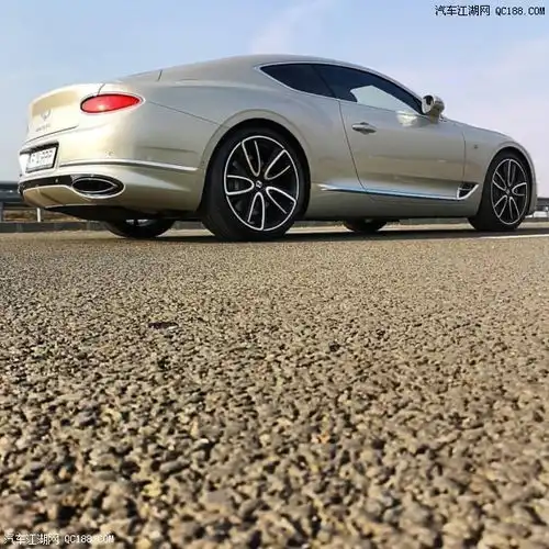 2020款宾利欧陆gt多少钱颜色最新报价现车