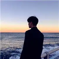 背影孤单伤感男生头像,心中有太多的不愉快