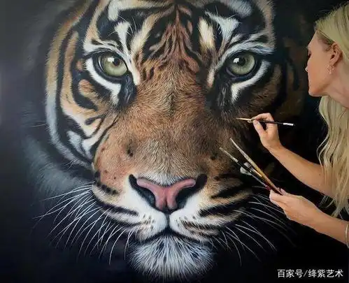 美女与野兽柔美女画家,画出霸气十足的老虎,作品引人侧目