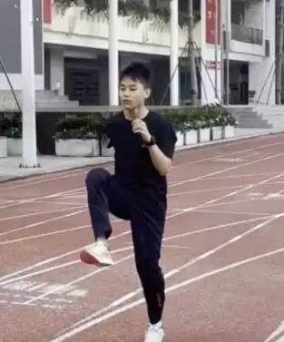 下一个中国飞人12岁小学生韩信百米跑出11秒49已超同期苏炳添