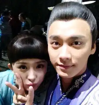 究竟出没出轨知情人大爆料李易峰杨幂私下关系