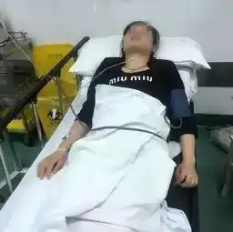 警惕年轻妈妈被狗咬伤立刻打4针疫苗,仍狂犬病发作身亡