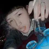 男生拿酒瓶头像微信头像图片大全