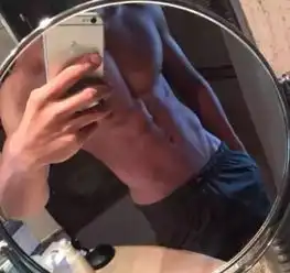 有腹肌的男生头像
