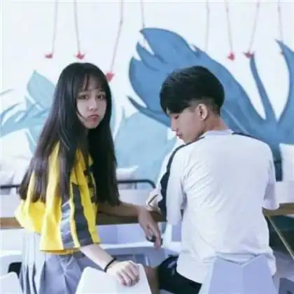 qq个性情侣头像,两个人一张一对比较潮流的