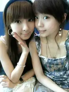 这女孩是谁