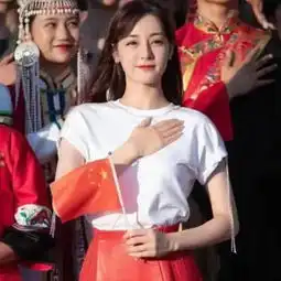 阅兵现场让人眼前一亮的高颜值女兵,颜值不输当红明星迪丽热巴