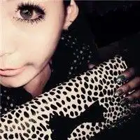 求几张个性点的qq头像最好是黑白色