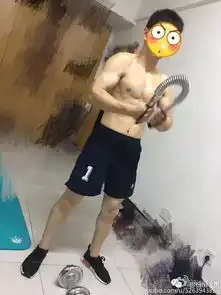 年初一身肥肉,现在一身肌肉杭州小胖逆袭变男神,最关键是戒了