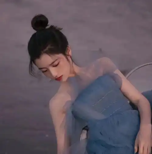 很喜欢的一组女生头像