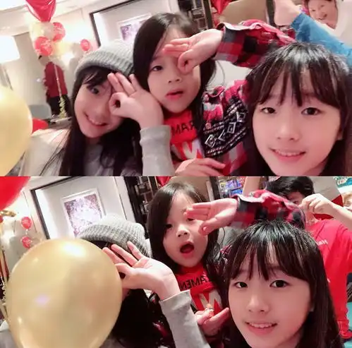 小s大女儿元旦晒全家福,母女四人同框像姐妹