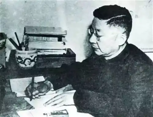 看名人打麻将梁启超悟救国之理,老舍废寝忘食无法自拔