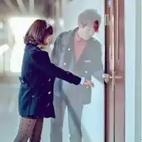 我想要这种男生是透明的图片照顾女生的一组照片