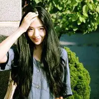 即将逝去的绿色意境女生头像