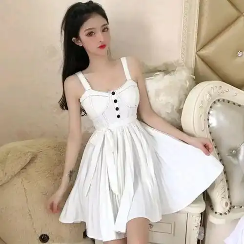 绝美抹胸短裙美女图片