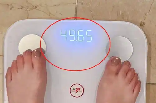 陈妍希瘦不到十斤,发博求网友放过,配图却晒了跟陈晓聊天记录
