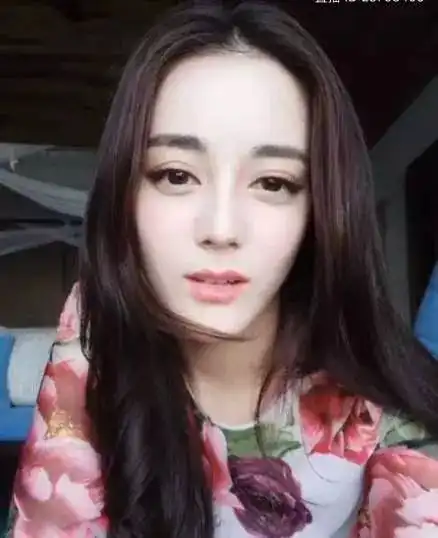 迪丽热巴敢直播关美颜的还有谁有颜就是任性