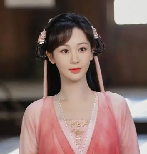 爆沉香如屑萤灯原由叶青饰,看到角色后,网友幸亏没演