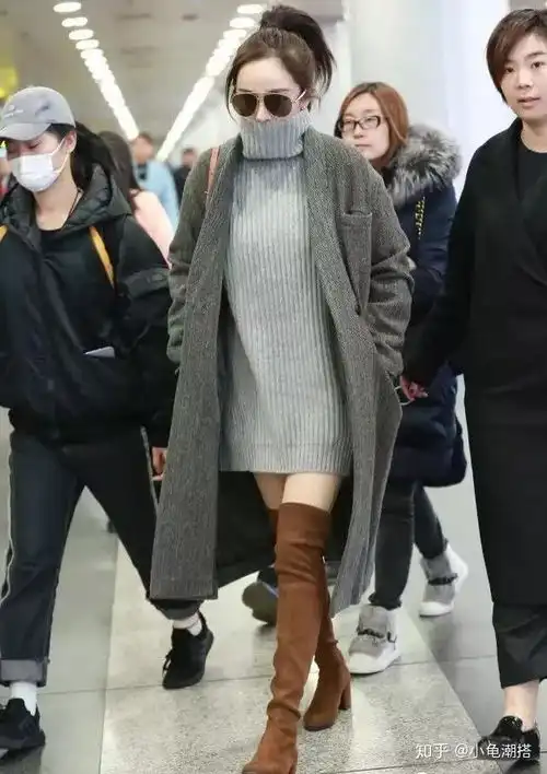 大家都来说说看你们冬天是如何搭配过膝长靴的哇