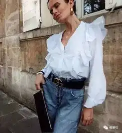 这件宫廷风衬衫让你秋天秒变气质女王