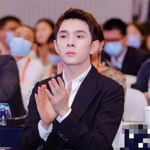 不尊重孕妇李佳琦直播再发雷人语录遭吐槽,网友三观歪了