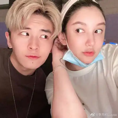 李雨桐官宣生子,晒宝宝正面照,老公帅气颜值不输薛之谦