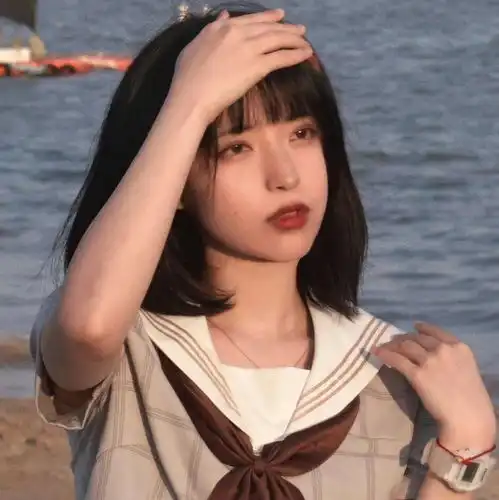 点赞10w的ins头像图
