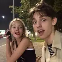 超好看的欧美情侣头像好看的欧美风情侣头像一人一半