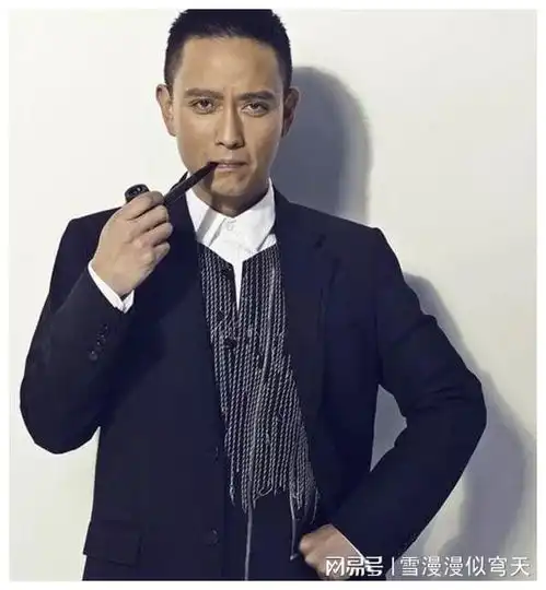 他击败张国荣夺得影帝,冲火场救人惨遭毁容谢君豪的传奇往事