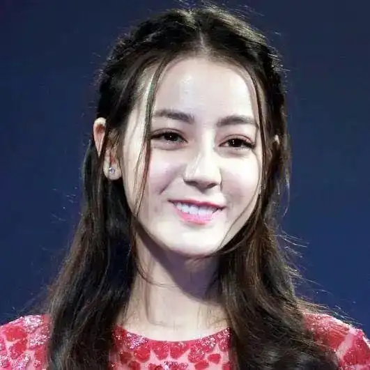 美人计热巴的龙须刘海儿,被邓超一夜间调侃成明星爆款